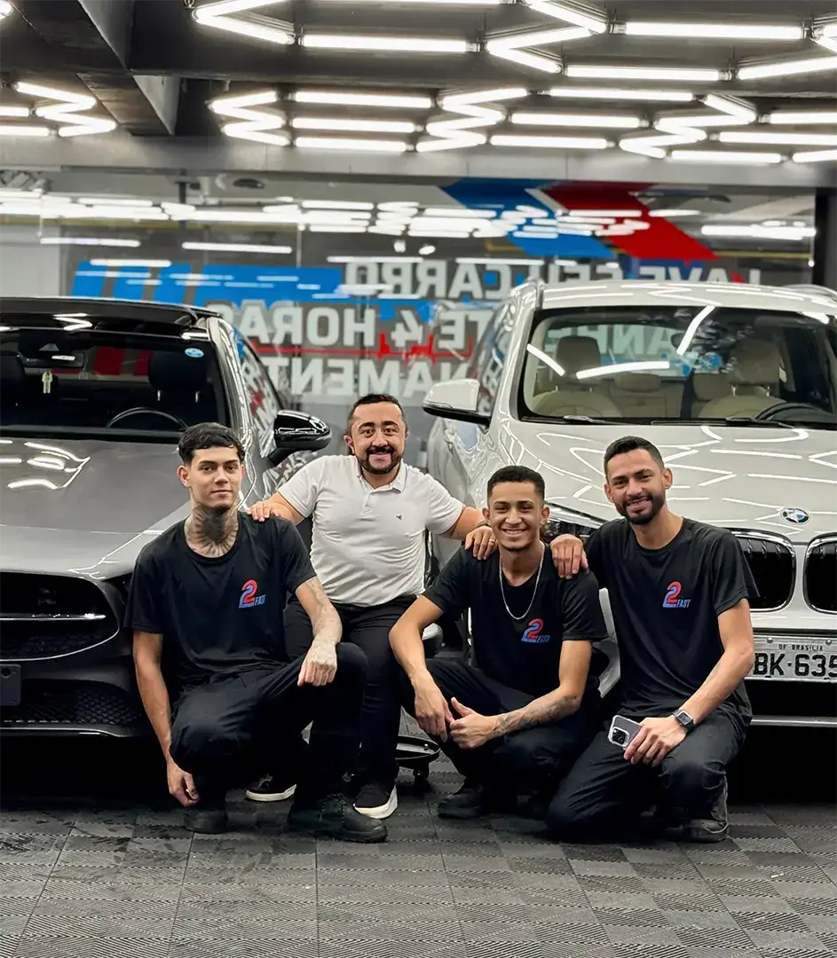 Equipe fixa da 4Fast Detail no box do Brasília Shopping
