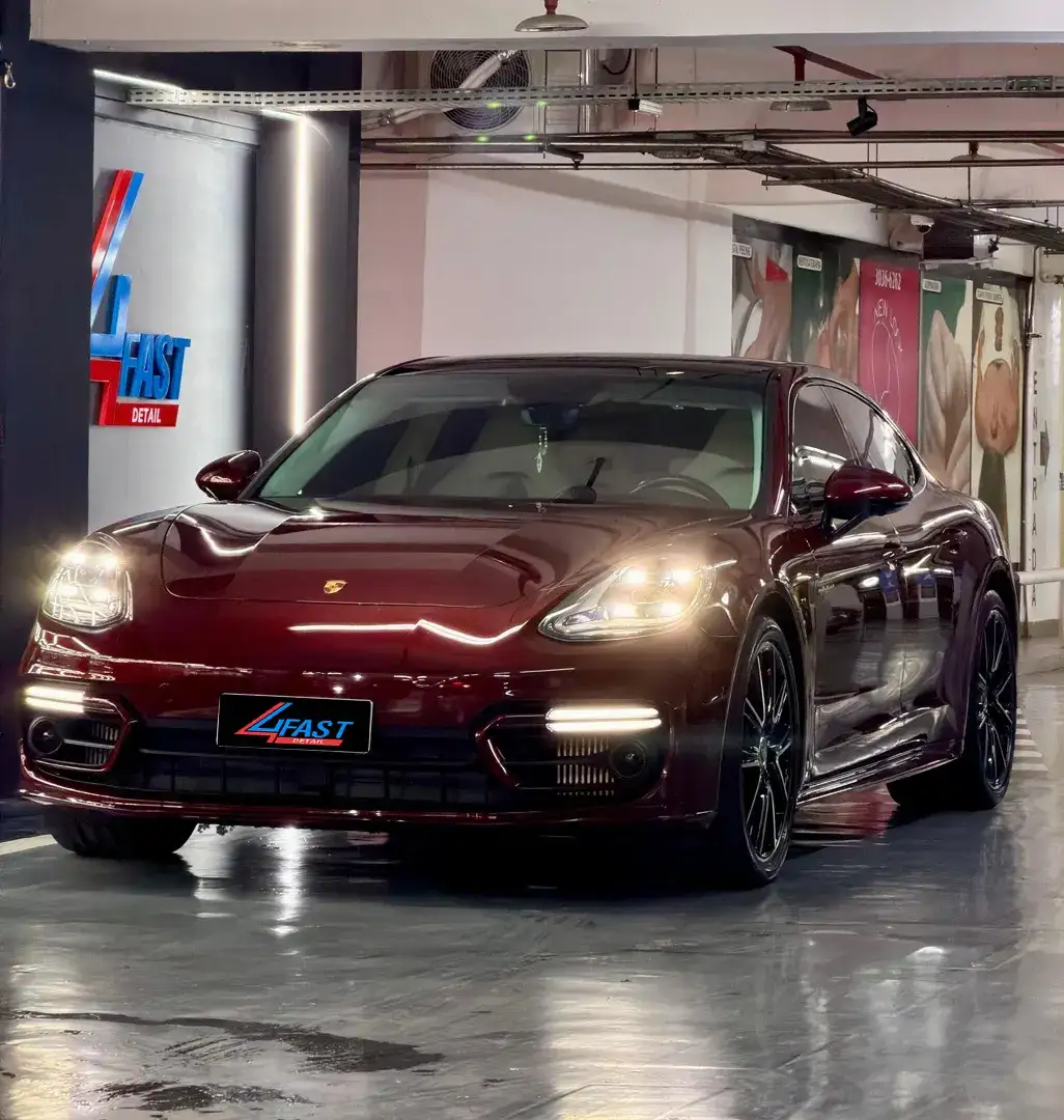 Ferrari vermelha com pintura vitrificada pela 4Fast Detail